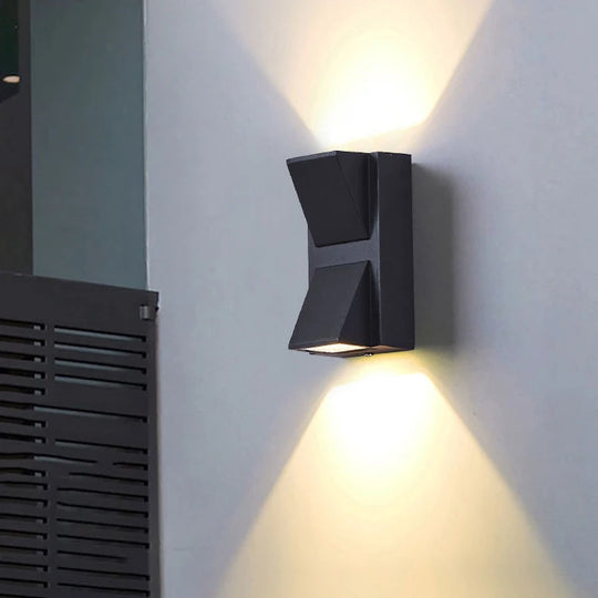 Zewnętrzny kinkiet LED Scarlet, 6 W, czarny, metal, IP65, 3000 K Kinkiety zewnętrzne Domyślny tytuł Alessandro Design