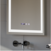 Lustro Gustav Touch LED z systemem przeciwmgielnym, zegarem i temperaturą 60x80 cm