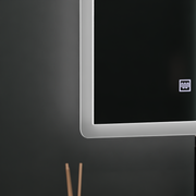 Lustro Alecsidra Touch LED z systemem przeciwmgielnym 45X60cm