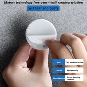 Czarny samoprzylepny wieszak GJ651