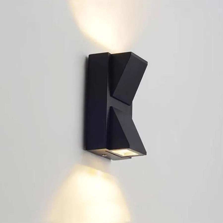 Kirima 6W Zewnętrzna lampa ścienna LED Czarna