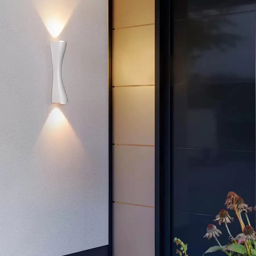 Augustine 6W Zewnętrzna lampa ścienna LED biała