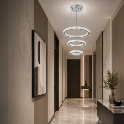 Zawieszany żyrandol LED z pilotem i kryształem PRISM LUMORA 63W, 3 koła, światło zimne/ciepłe/neutralne, możliwość przyciemniania, błyszczący chrom, regulowana wysokość - 08_LLC131-3CH.png