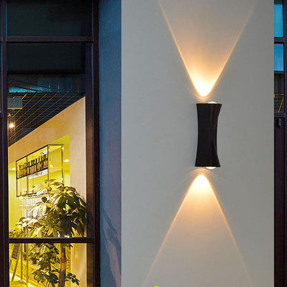 Fantas Lampa ścienna LED do użytku wewnątrz i na zewnątrz, 2 źródła x 1 W, IP65, metaliczna, czarna, 3000 K