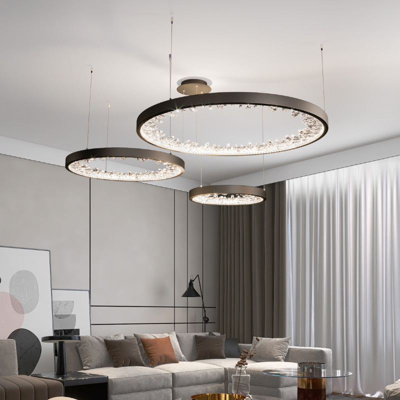 Żyrandol LED Casiana z pilotem, 38 W, złoty, ściemnialny