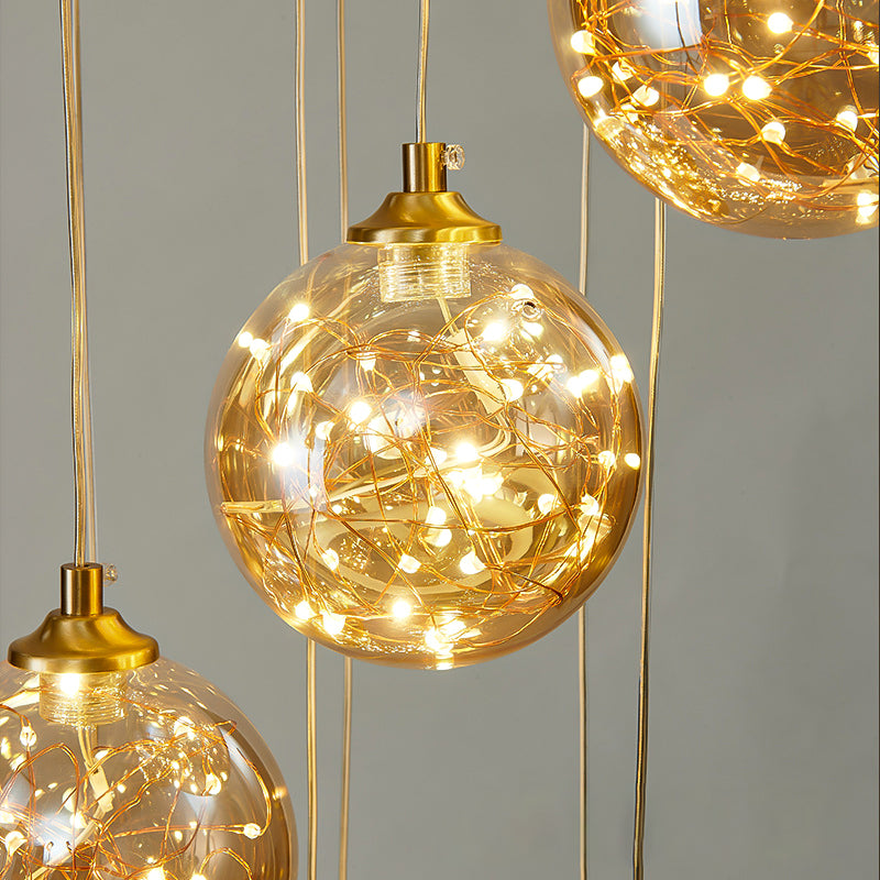 Żyrandol kryształowy LED KILKENNY Culmino, 144 W, światło neutralne, średnica 60 cm, kolor złoty