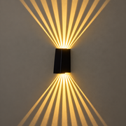 CALMO Zewnętrzny kinkiet LED, 8W, ciepłe światło, IP65, aluminium, czarny