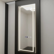 Prostokątne lustro LED, 60x150 cm, czujnik radarowy Alessia Marcello, system przeciwmgielny, zegar i termometr, ściemnialne, Dressing Couture 