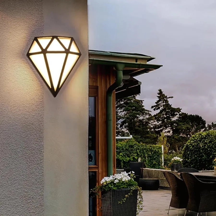 Alexa 18W Zewnętrzna lampa ścienna LED Czarno-biała