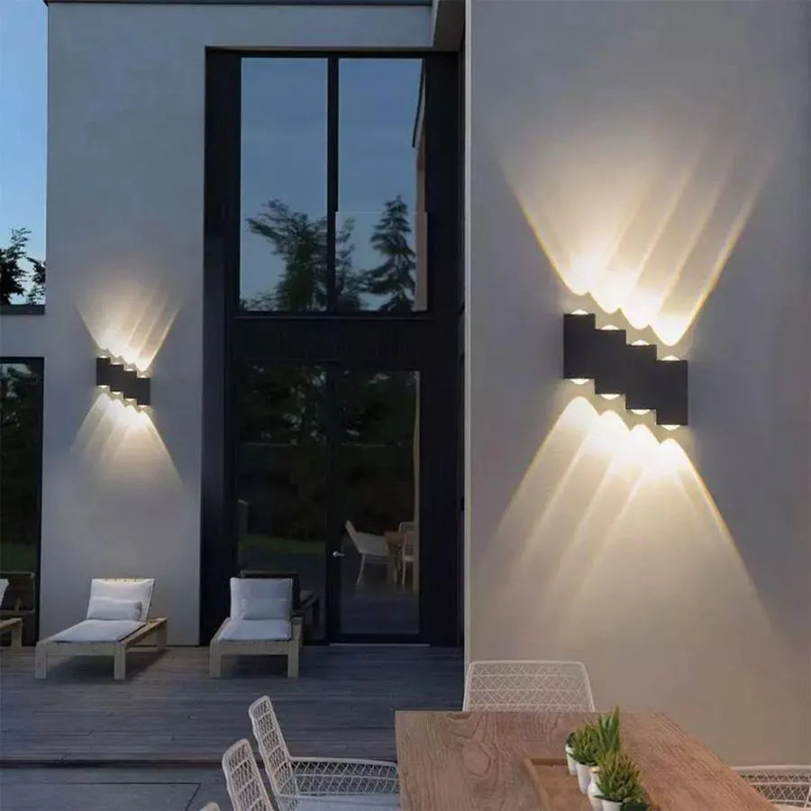 Aeetes Zewnętrzna lampa ścienna LED, 8 W, metalowa, czarna