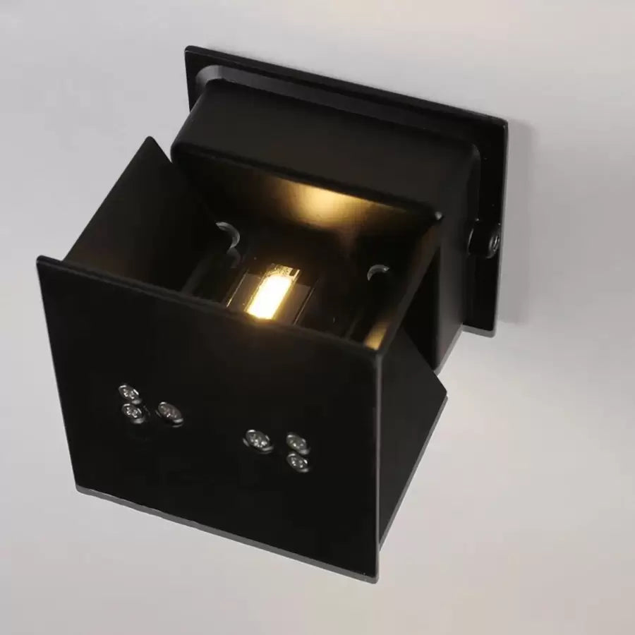 Zewnętrzna lampa ścienna LED Aryan 10W czarna