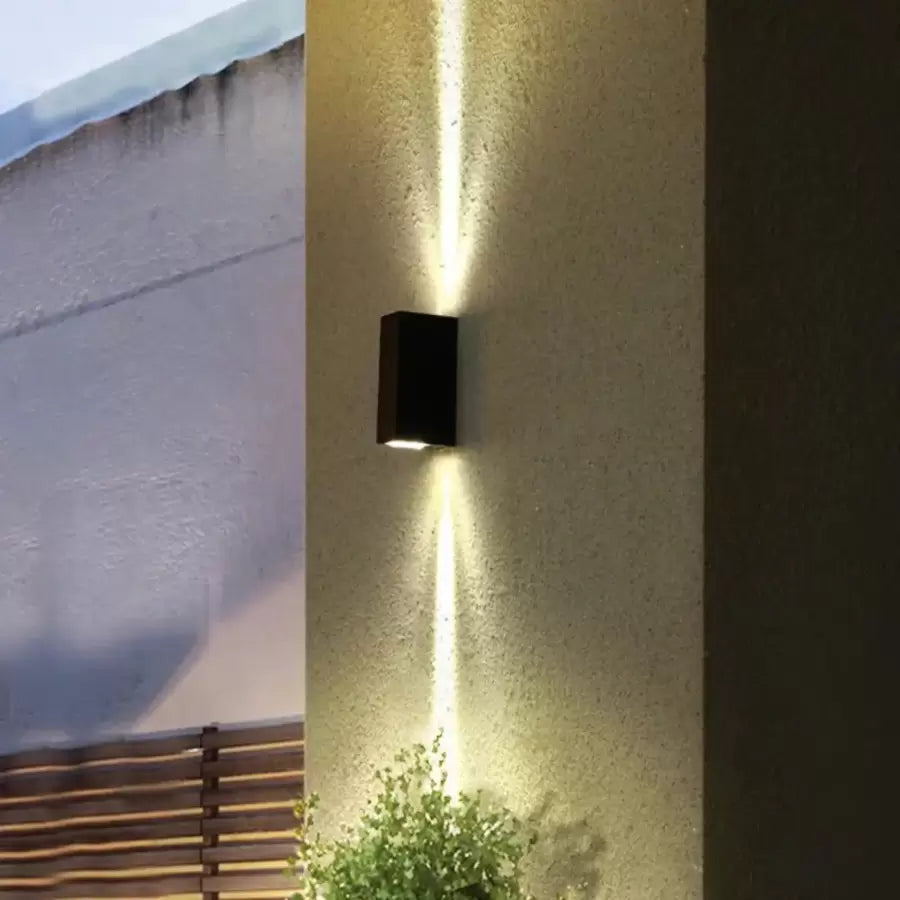 Celsis 6W Czarna lampa zewnętrzna LED