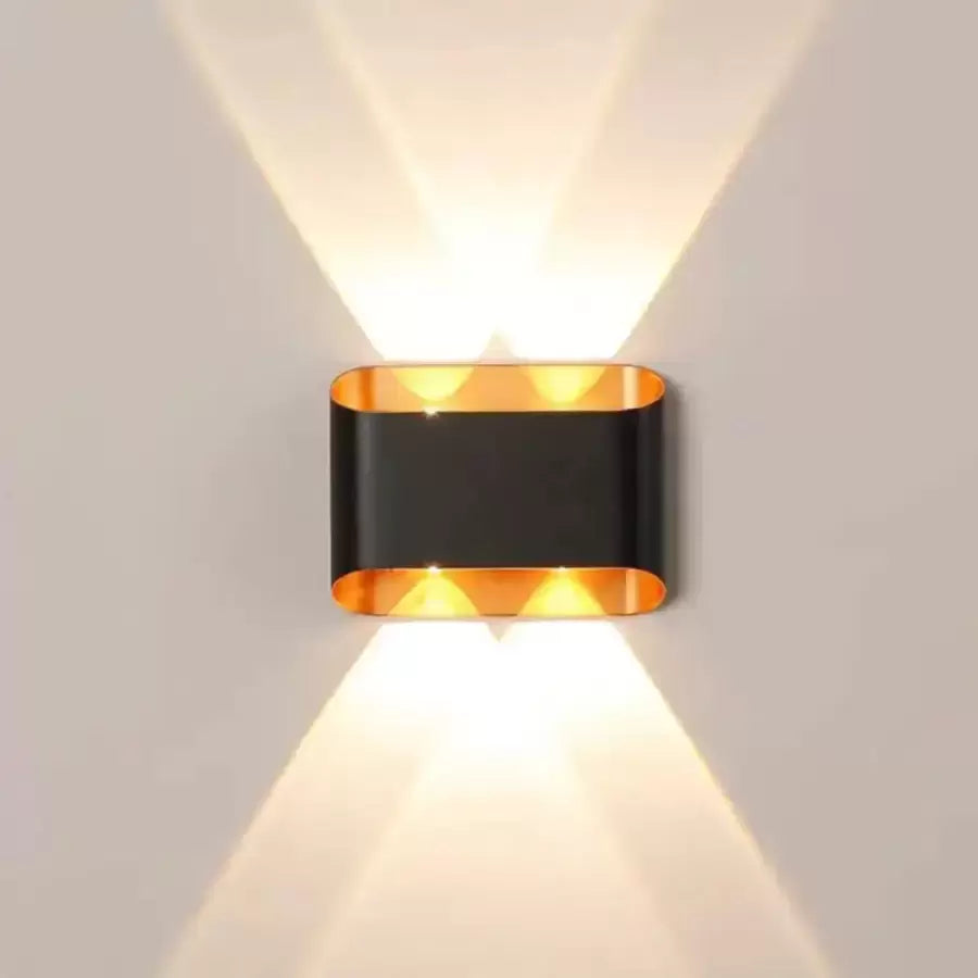 Ellis 4W Zewnętrzna lampa ścienna LED w kolorze złotym i czarnym