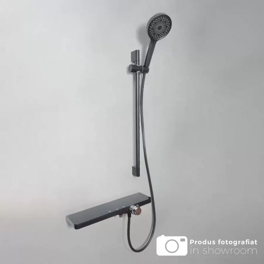 Błyszcząca kolumna prysznicowa ze stali nierdzewnej srebrno-czarna 11211H Baterie i kolumny prysznicowe Domyślny tytuł Alessandro Design